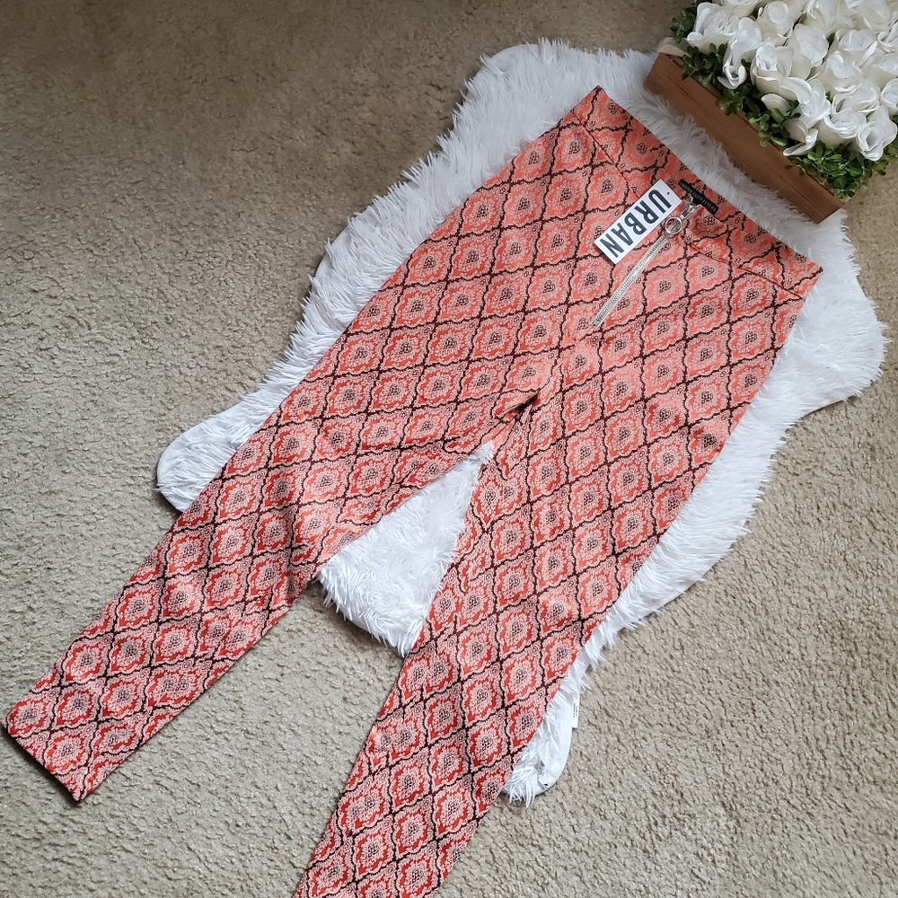 Urban Outfitters Printed Pant - Picture 4 of 5